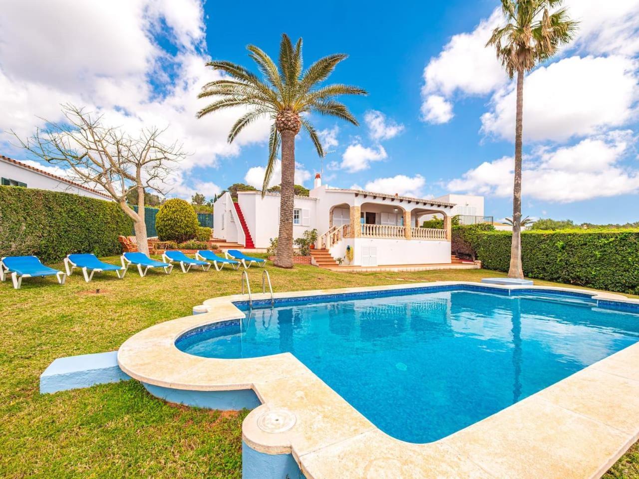 Villa Sur Binisafua Экстерьер фото